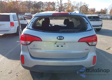 2015 Kia Sorento Lx z USA, uszkodzony, nr VIN 5XYKT4A6XFG630086